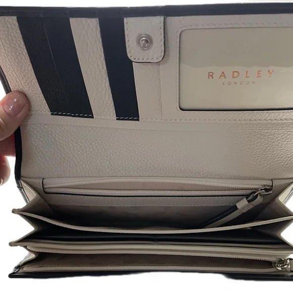 New Radley London Navy Clutch - Picture 3 of 4